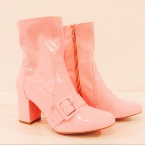 💗 PINK 60’S MOD ANKLE BOOTS 💗